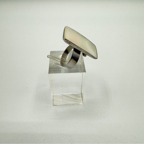 Mother of Pearl Statement Ring Size Adjustable - Picture 3 of 11